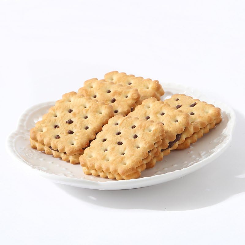 JULIES LE MOND CHOCLATE HAZELNUT PUFF SANDWICH 180 GM