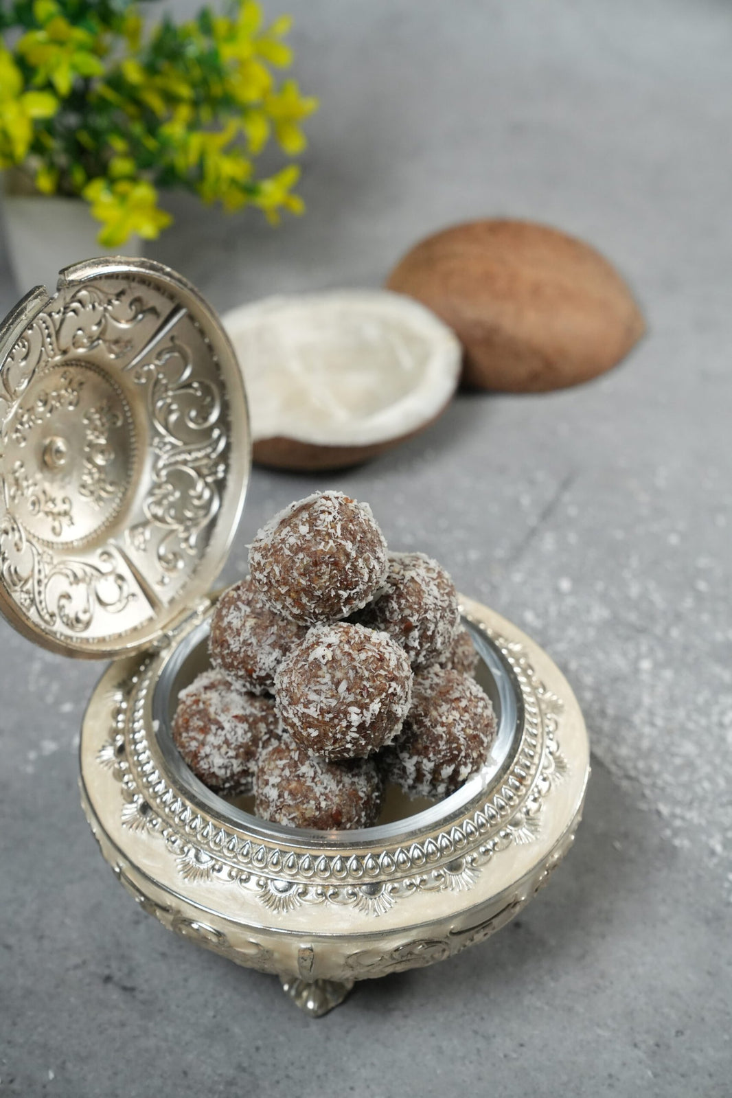 TEMPTING BITES BIOTIN LADDU