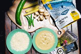 BACKPACKER MEAL GREEN THAI CURRY WITH RICE - 350G - SuperMarcheStore
