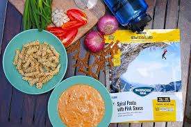BACKPACKER MEAL SPIRAL PASTA WITH PINK SAUCE - 350G - SuperMarcheStore