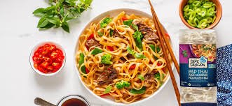 BLUE DRAGON PAD THAI RICE NOODLES 300GM - SuperMarcheStore